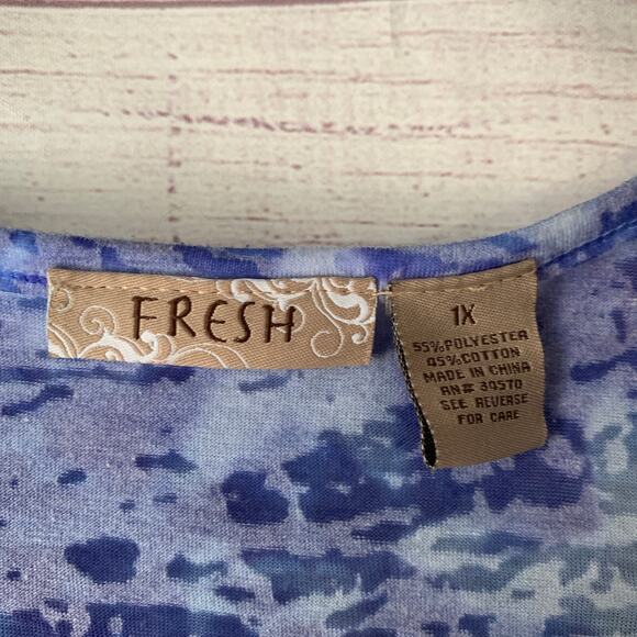 FRESH Red White Blue Butterfly Top Jeweled Stars and Stripes Size 1X - Picture 9 of 15